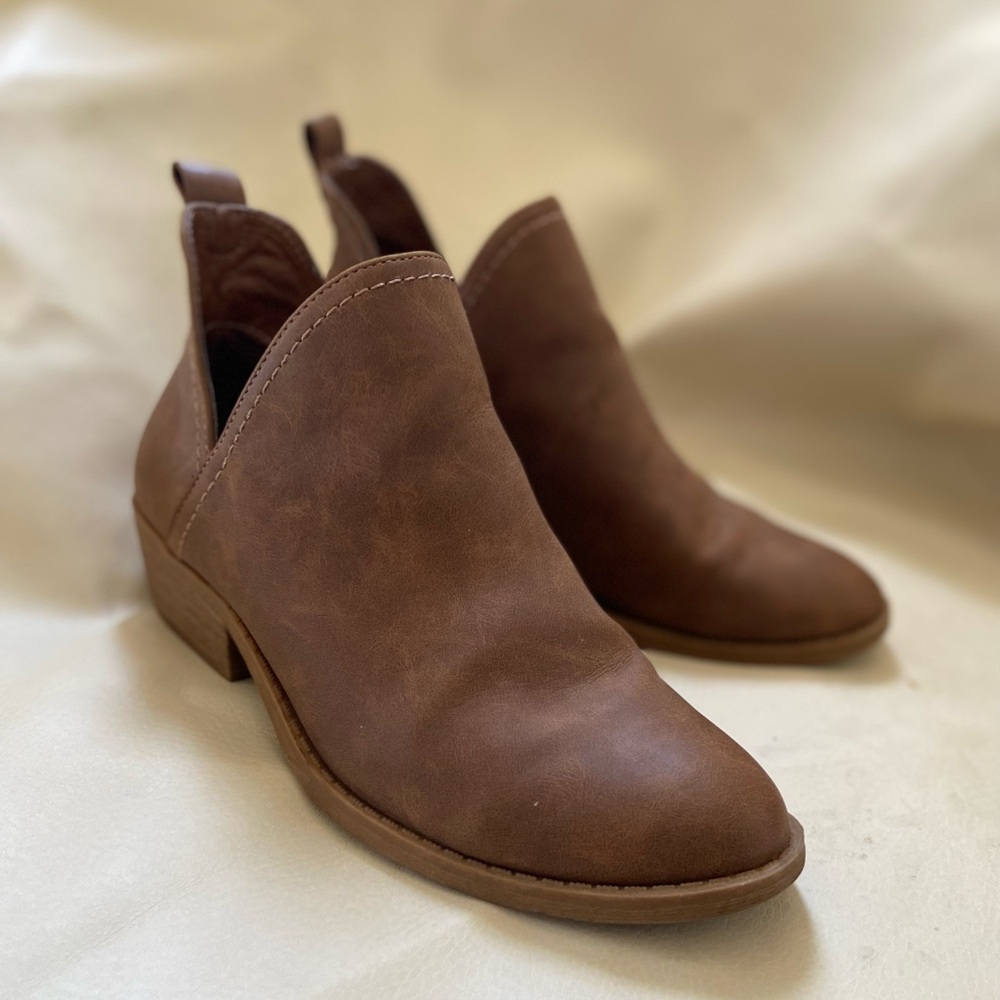 Ankle boots with heel